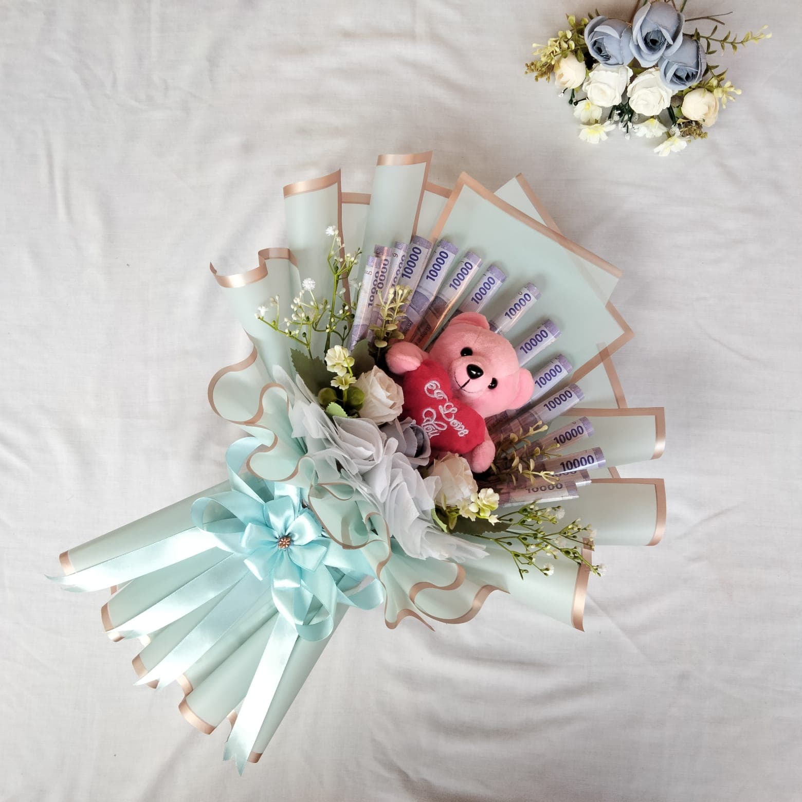Buket Bunga, Uang dan Boneka Cirebon